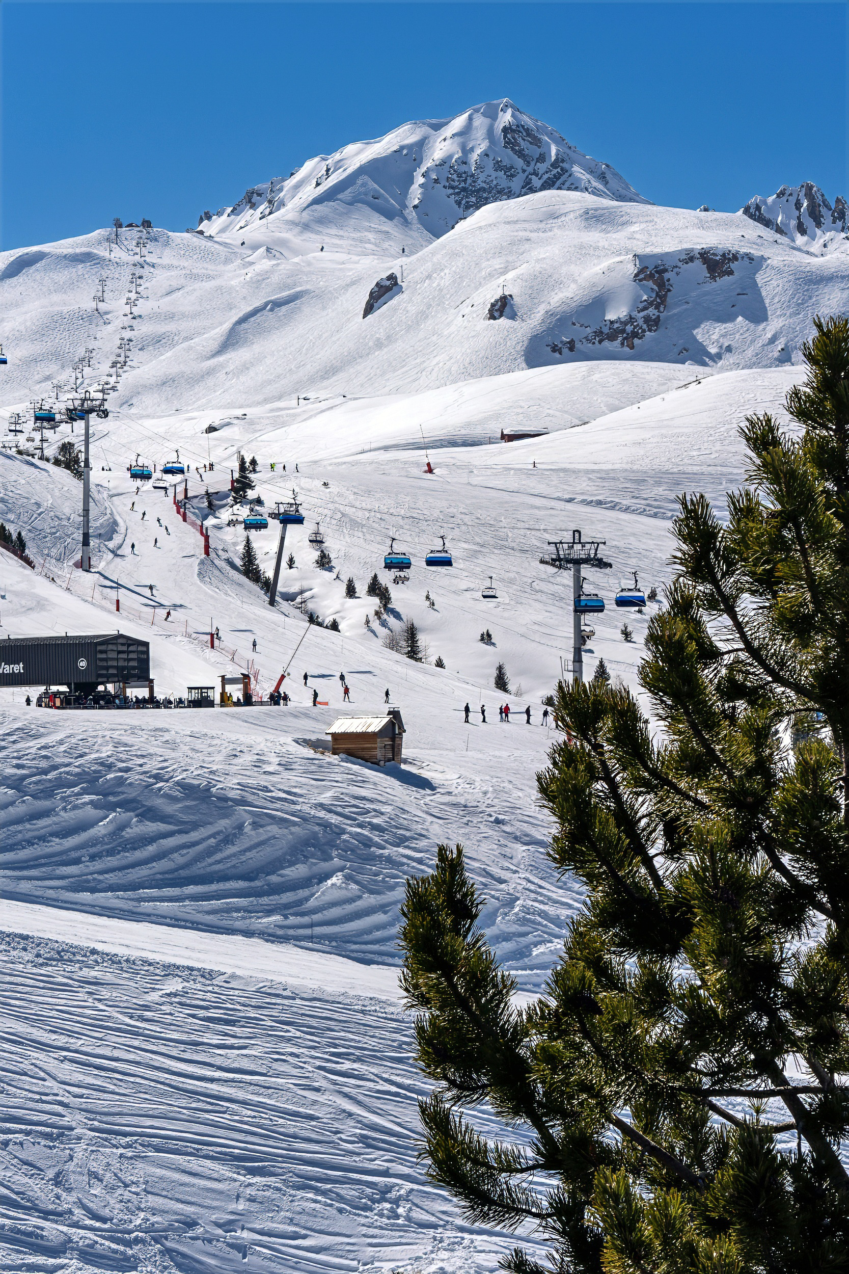 Panorama vers l’Aiguille Rouge